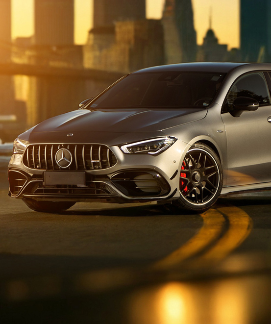 Fotografia motoryzacyjna prezentująca samochody jak w katalogu, odkrywając samochody na nowo jak z salonu. Miłość potrzebuje odświeżonego spojrzenia. Tak jest z fotografią motoryzacyji. Zdjęcia samochodów są tak bardzo wazne jak sam zabieg w studio detalingu , aby samochód prezentował się jak najlepiej, zachwycał, ponieważ musimy pamiętać, że wielu oglądających samochody pierwszy kontakt i pierwsze emocje mają właśnie dzieki pokazanym fotografiom. Należy wyróżnić swój model samochodu z pośród setek innych zdjęć jakie znajdziemy na internecie na serwisach ogłoszeniowych